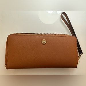 Tory Burch Wristlet Wallet w/ strap